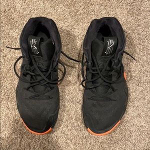 Kyrie 4 silver orange